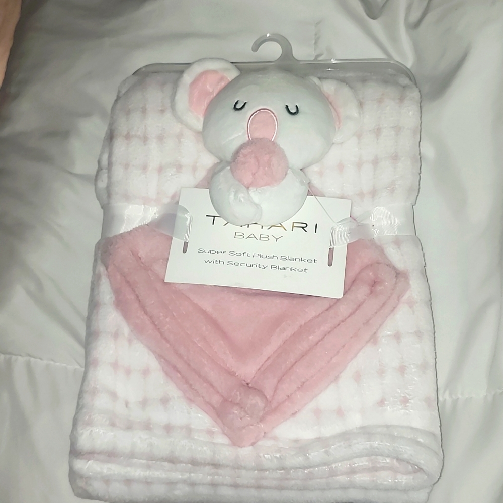Tahari blanket